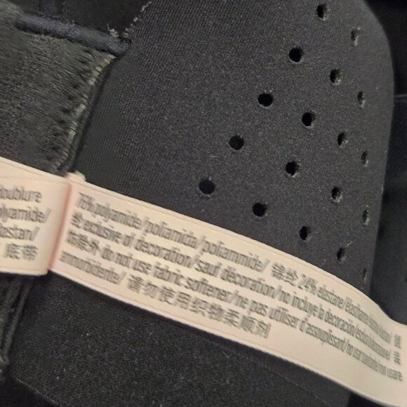 Victoria's Secret Size 34DD Featherweight Max Black Sports Bra High Impact - Picture 15 of 15